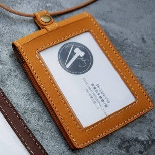 L.I.S本革工坊 |【客製化禮物】翻頁式/多夾層/證件套-直式 生日禮物 中秋節禮物