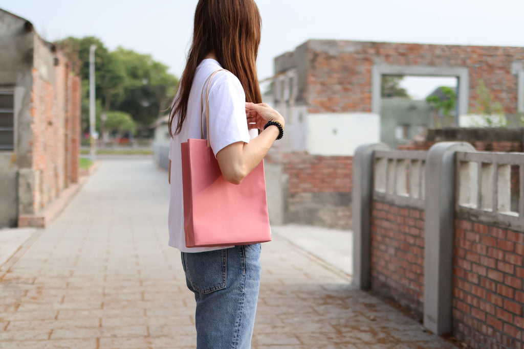L.I.S本革工坊 | ☀︎春夏新品☀︎ 義大利多脂牛革 偽紙袋牛皮 購物袋/手提包/肩背包--珊瑚粉